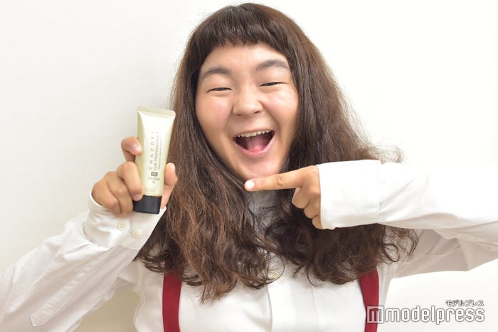 「チャコットのファンデは本当に万能!」(C)モデルプレス