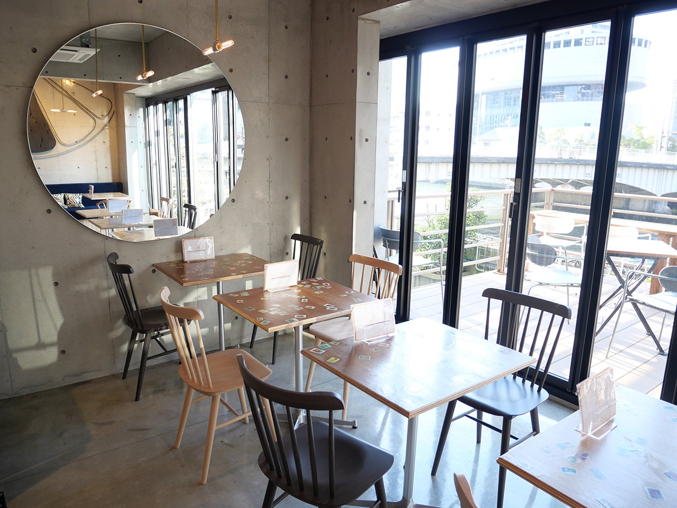 フツウニフルウツ土佐堀パーラー／画像提供：日と々と