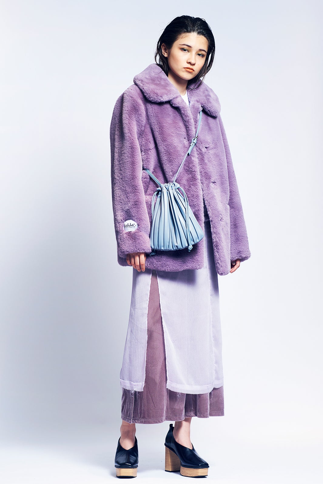 シーズンレスファッション（提供写真）