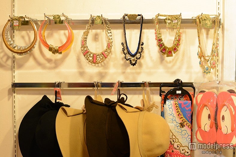 ビキニにもアパレルにあわせても可愛い