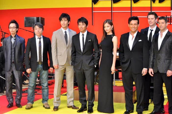 左から:菅野祐悟氏、西谷弘監督、伊藤英明、織田裕二、黒木メイサ、イル・ディーヴォ