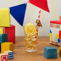 【スリンキー】くるくるバネのレモンティー税込1,089円(C)Disney/Pixar