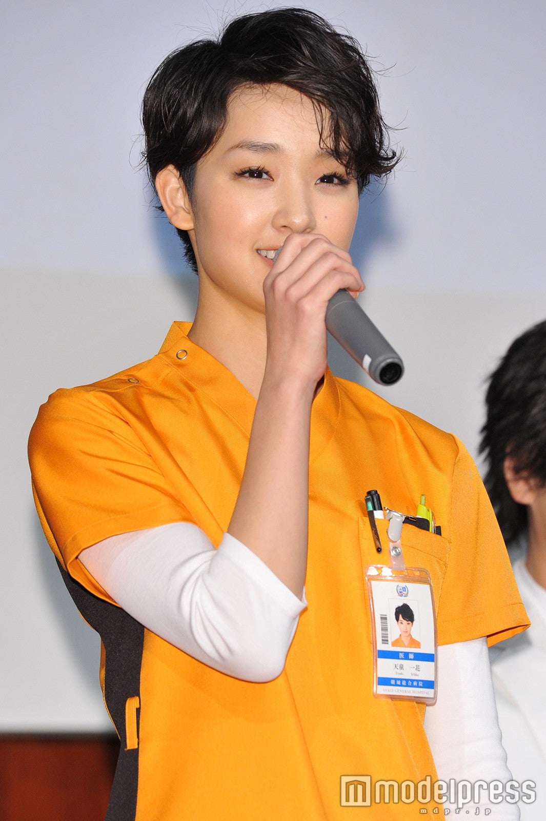 剛力彩芽、初の医師役＆母親役に苦悩「難しいことばかり」