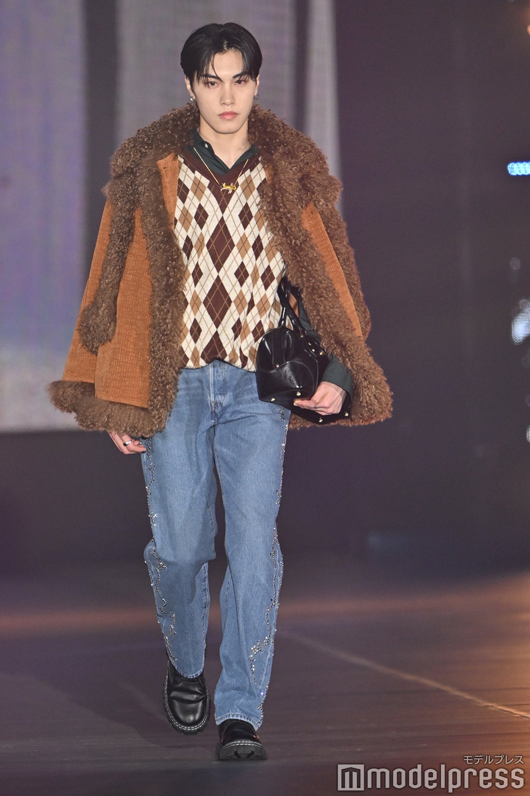 （C）モデルプレス