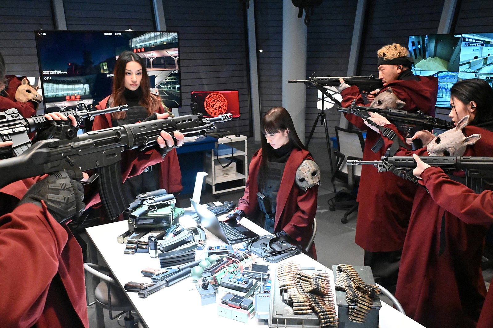 「新空港占拠」第7話より（C）日本テレビ