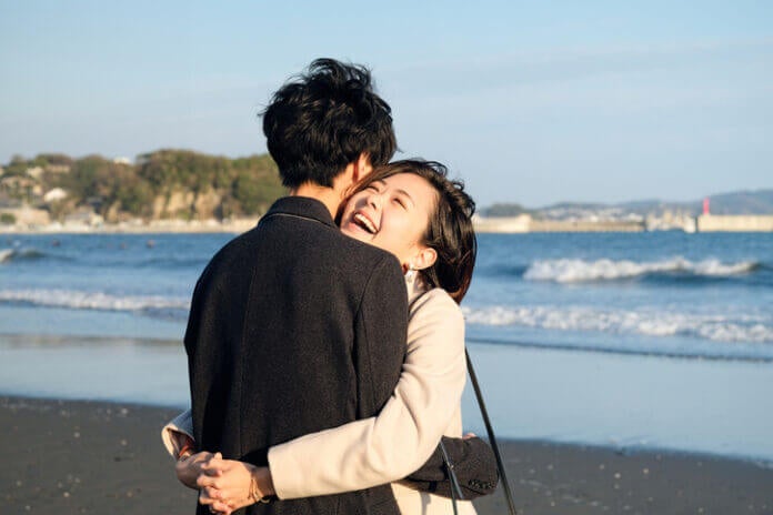 俺が守る 男性が大切にしたいと思う女性の特徴4つ モデルプレス