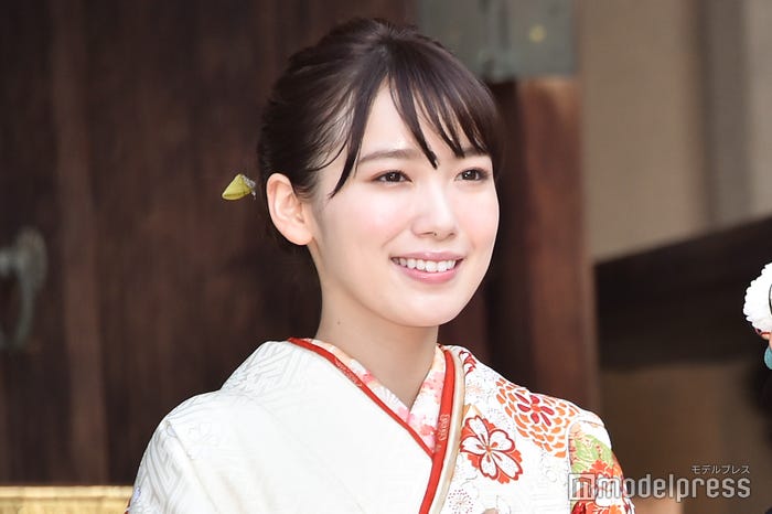 飯豊まりえ(C)モデルプレス