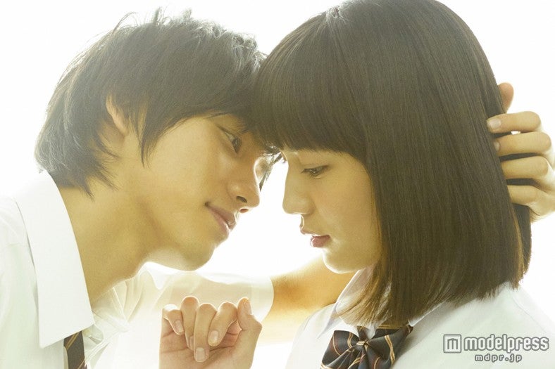 福士蒼汰、「愛してる」　川口春奈に突然のキス