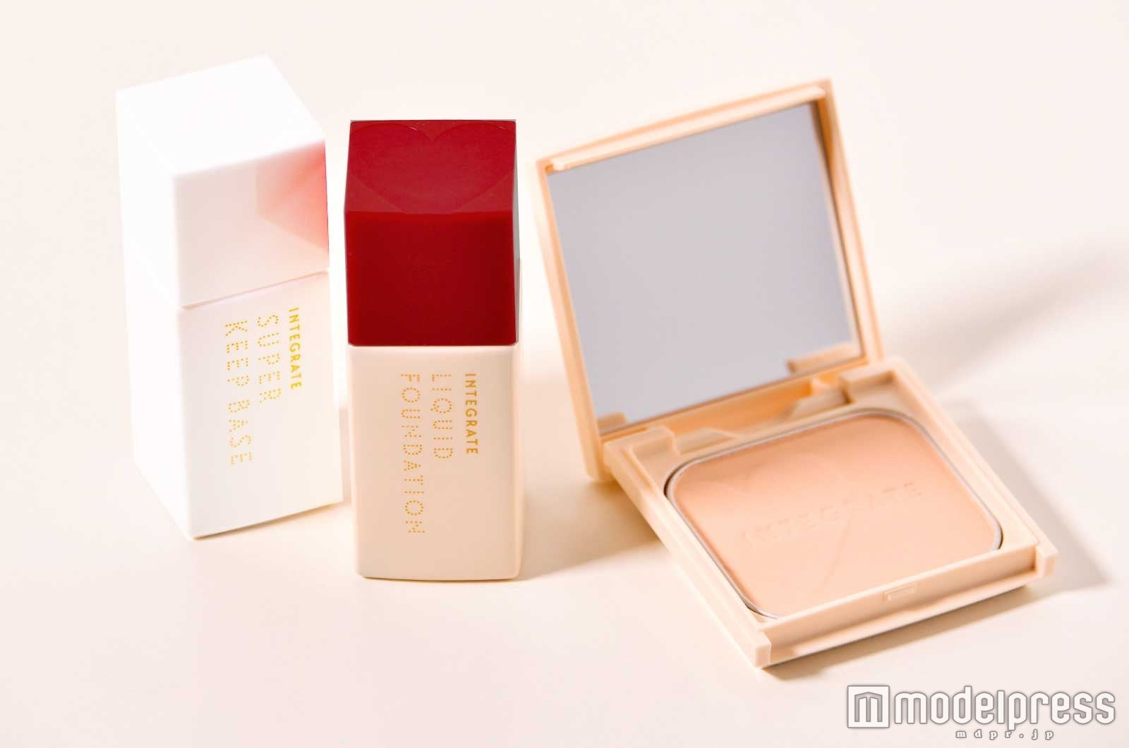 インテグレートで肌をの格上げを狙おう（C）モデルプレス