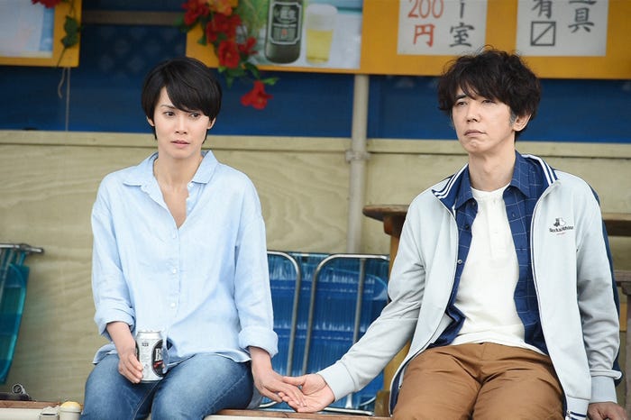 中谷美紀、ユースケ・サンタマリア/「あなたには帰る家がある」最終話より(C)TBS