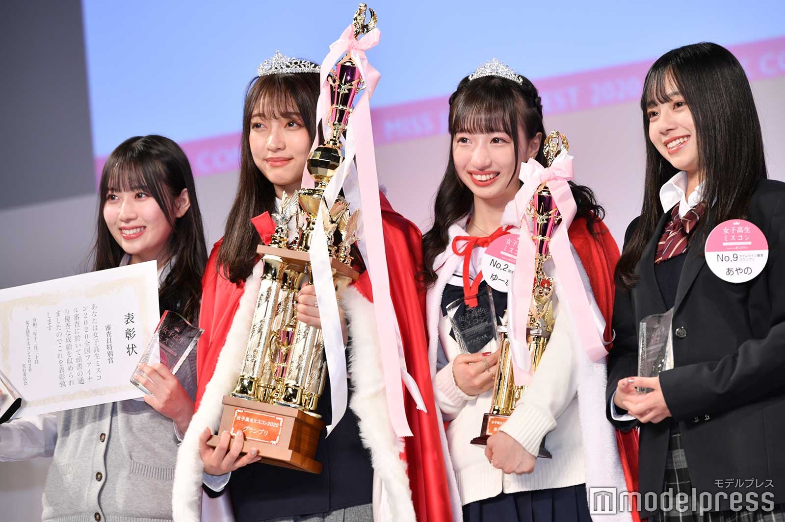 （左から）東原優希、ひっか、ゆーな、あやの（C）モデルプレス