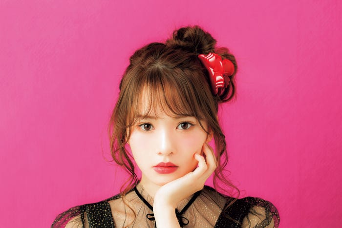 加藤史帆(けやき坂46)「Tokyo Girls hair arrange catalog」/「bis」プレ創刊号(画像提供:光文社)