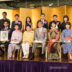 モデルプレス - 有村架純、竹内涼真との「素敵な再会」喜ぶ 松たか子は「カルテット」で受賞<第26回 橋田賞授賞式>