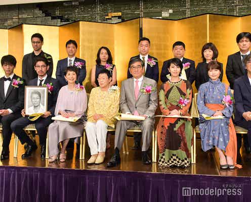 有村架純、竹内涼真との「素敵な再会」喜ぶ 松たか子は「カルテット」で受賞<第26回 橋田賞授賞式>