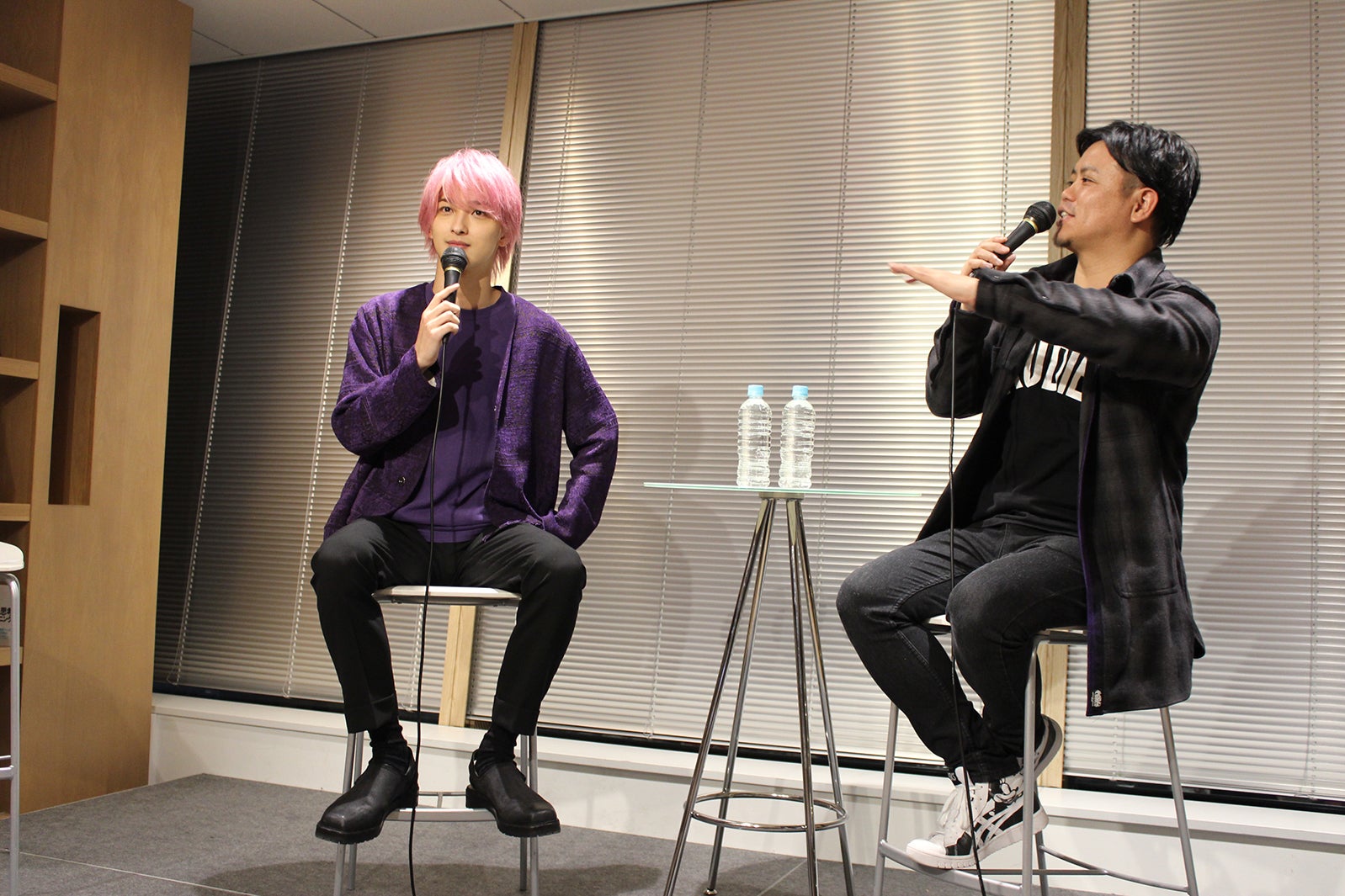 横浜流星、飯塚健監督（C）2018「虹色デイズ」製作委員会（C）水野美波／集英社