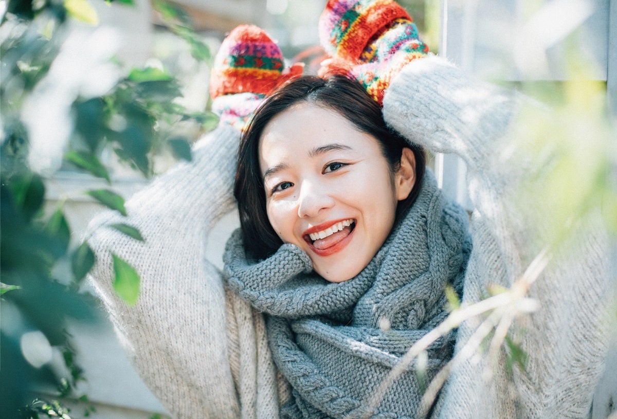 「堀田真由 2022-2023年カレンダー」（画像提供：所属事務所）