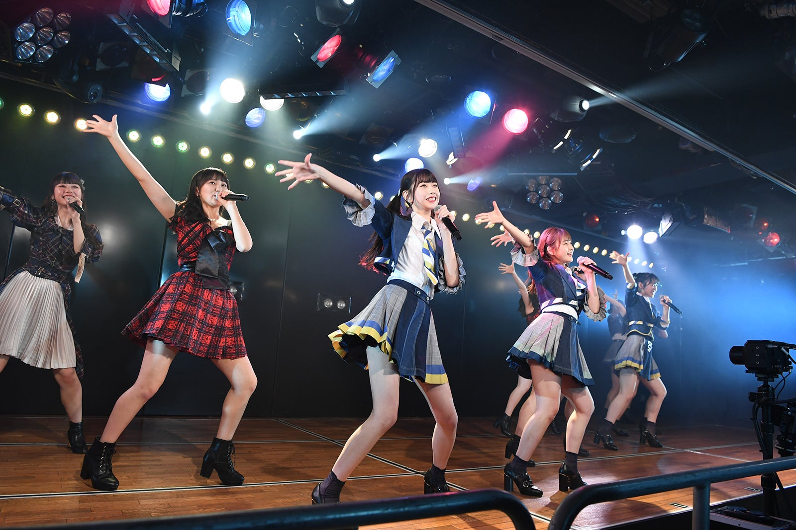 「AKB48劇場16周年特別記念公演」（C）AKB48