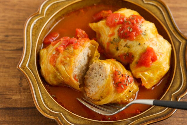 ロールキャベツ 半分に切る ロールキャベツ 半分に切る