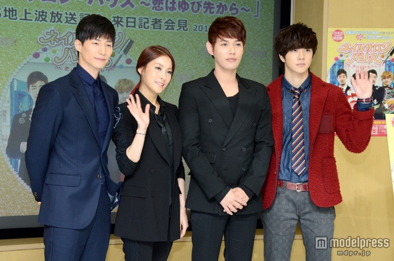 （左から）ソン・ジェリム、パク・ギュリ（KARA）、チョン・ジフ、チョンドゥン（MBLAQ）