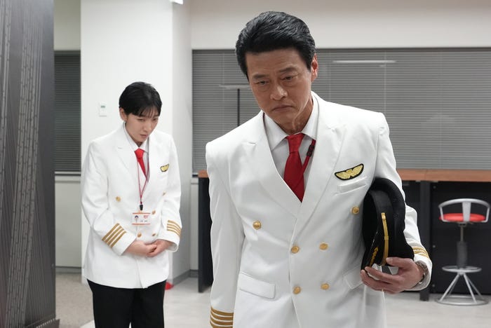 安藤サクラ、神保悟志 (C)日本テレビ