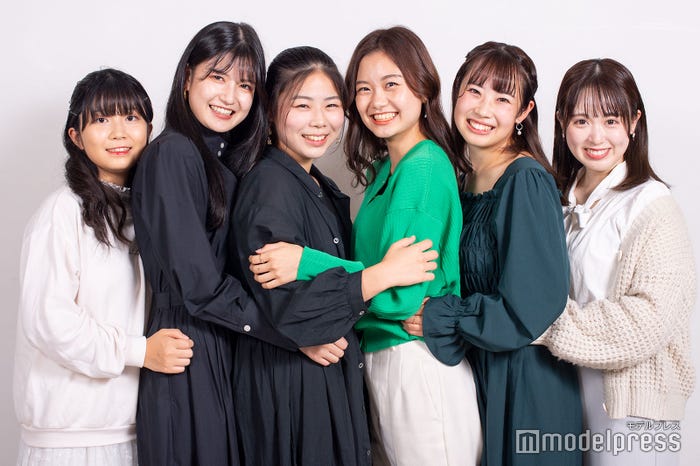 渡辺琉歌さん、平田緑咲さん、西村優那さん、星野愛さん、窪田望佑さん、坂本桜さん/「ミス千葉大」ファイナリスト(C)モデルプレス