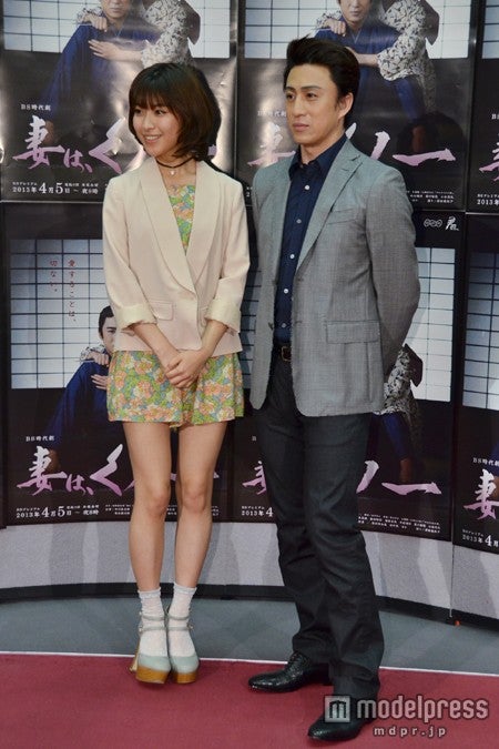 （左から）瀧本美織、市川染五郎