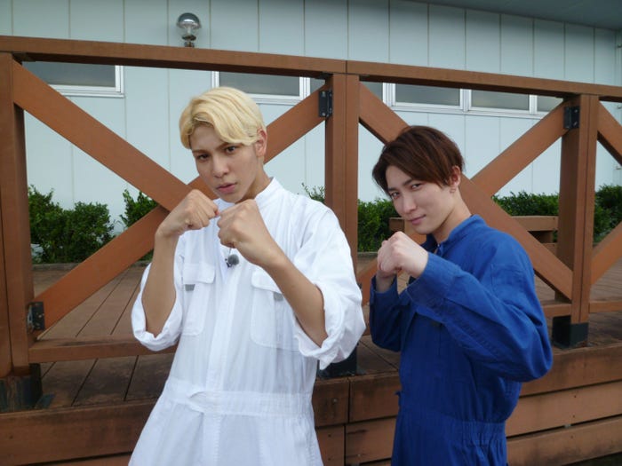 (左から)ラウール、渡辺翔太(C)TBS