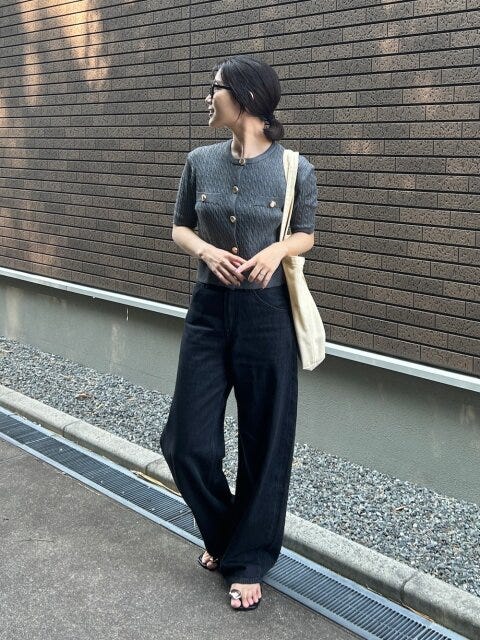 黒デニム コーデ 黒デニムコーデ1