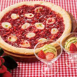 スイーツビュッフェ~苺づくしの幸せピクニック~/画像提供:リーガロイヤルホテル東京