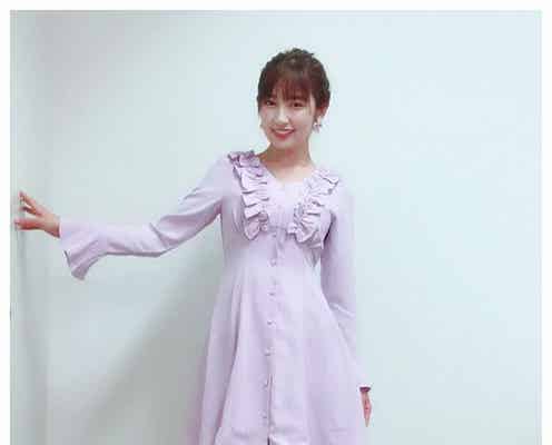 熊田曜子「ママに見えない」「スタイル抜群」スラリ美脚際立つミニワンピ姿に絶賛の声