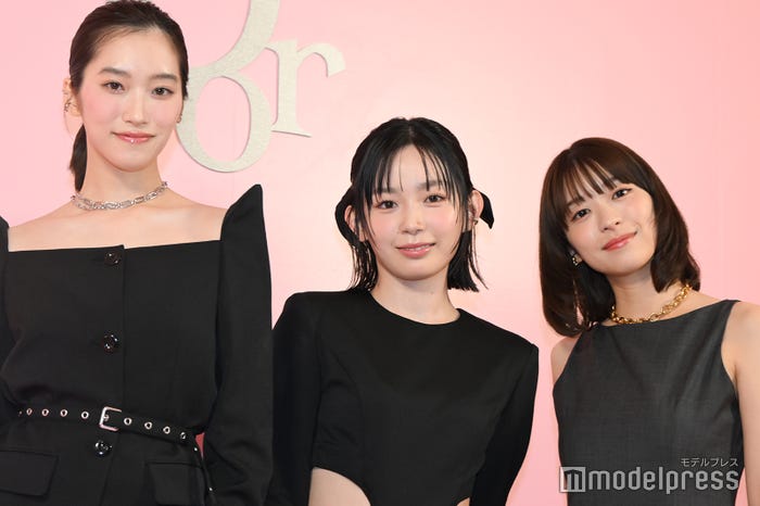 片岡凜、宮崎優、鳴海唯(C)モデルプレス