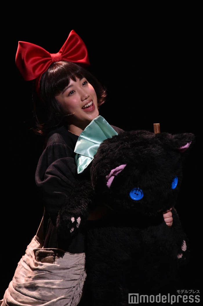 チャーミングな表情の山戸穂乃葉/ミュージカル「魔女の宅急便」公開ゲネプロより(C)モデルプレス