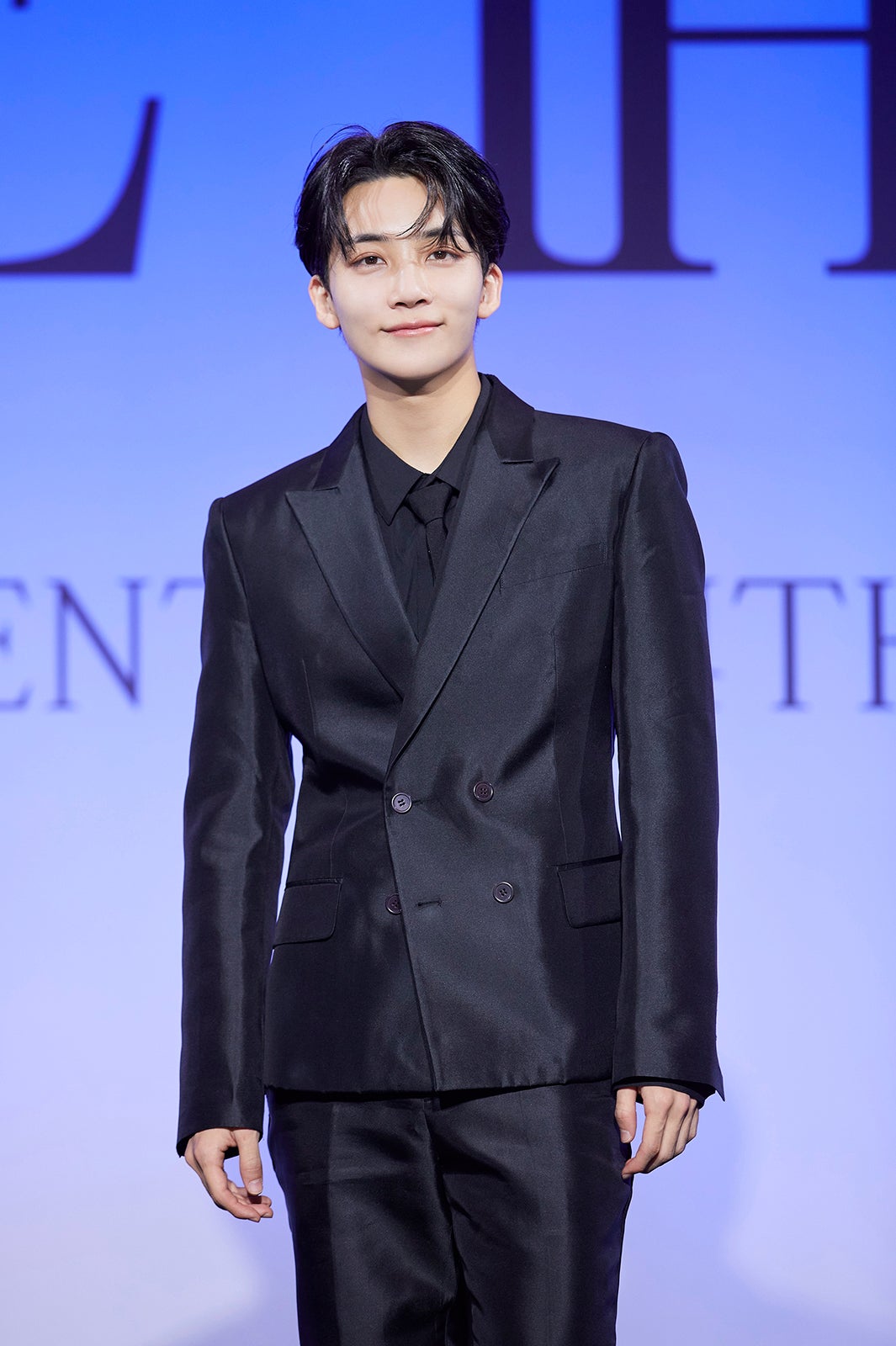 JEONGHAN （C）PLEDIS Entertainment