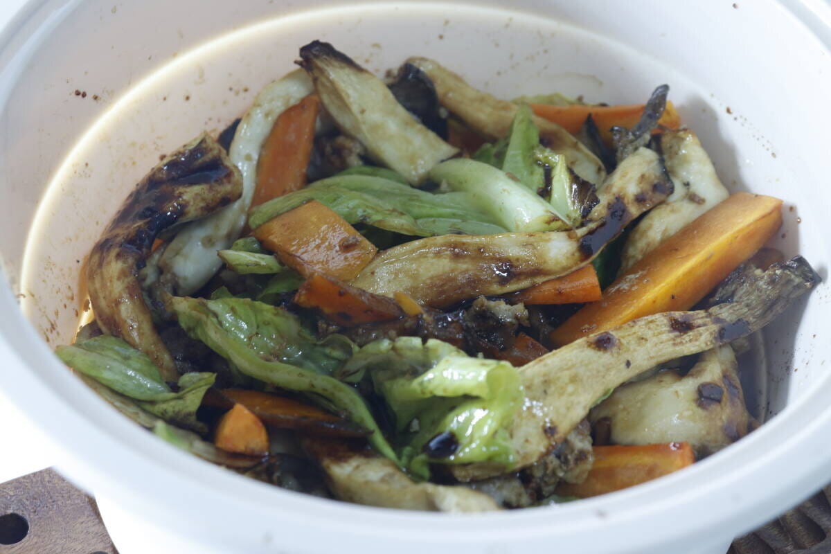 調理が完了し香ばしく仕上がった野菜炒め 調理が完了し香ばしく仕上がった野菜炒め