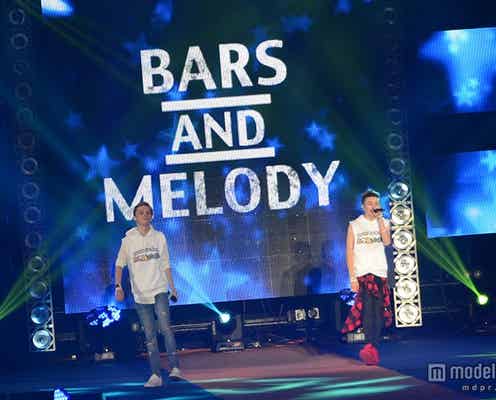 世界で話題沸騰のラップデュオ・Bars&Melody、“動画再生回数9000万”誇る「いじめ反対ソング」歌唱でファン熱狂 国内イベントに初登場<JuniAward 2015 A/W>