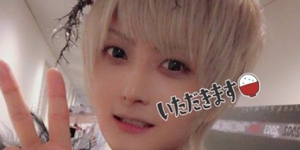 まふまふ ネットから生まれた ドーム即完 の新スター 中毒性の塊 若者に支持される理由は モデルプレス まふまふ ネットから生まれた ドーム即完 の新スター 中毒性の塊 若者に支持される理由は モデルプレス