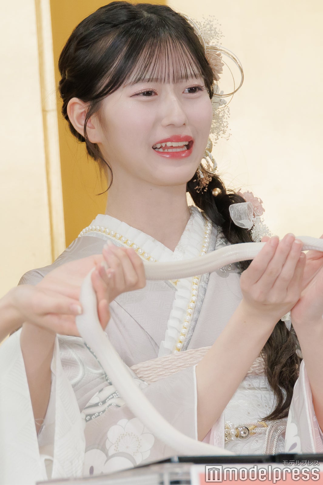 ハクさんに怯える八木愛月（C）モデルプレス