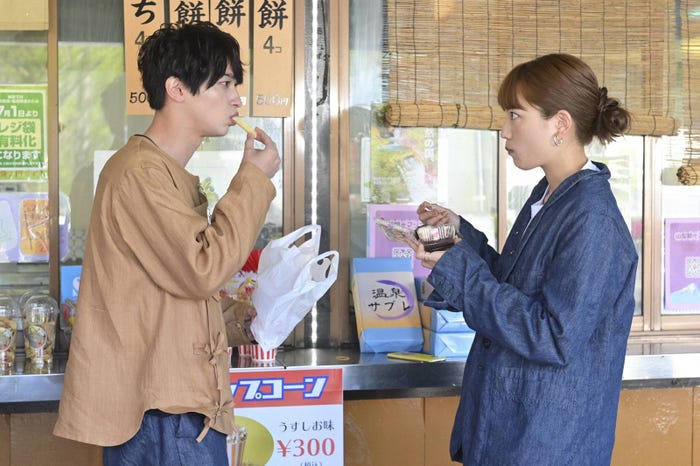 横浜流星、川口春奈「着飾る恋には理由があって」第4話より(C)TBS