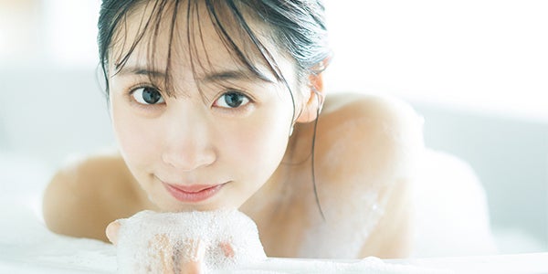 FRUITS ZIPPER櫻井優衣、素肌輝く入浴ショット 写真集カバー＆タイトル