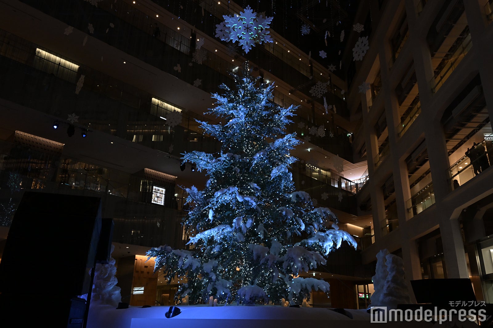 「WHITE KITTE」クリスマスツリー （C）モデルプレス