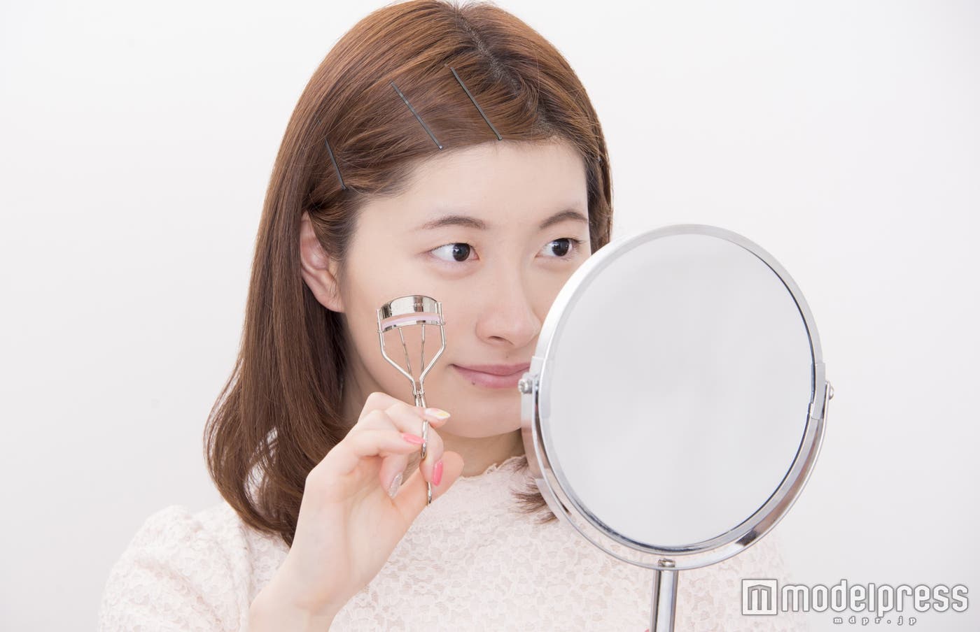 どこまでぱっちりなれるか挑戦!(C)モデルプレス