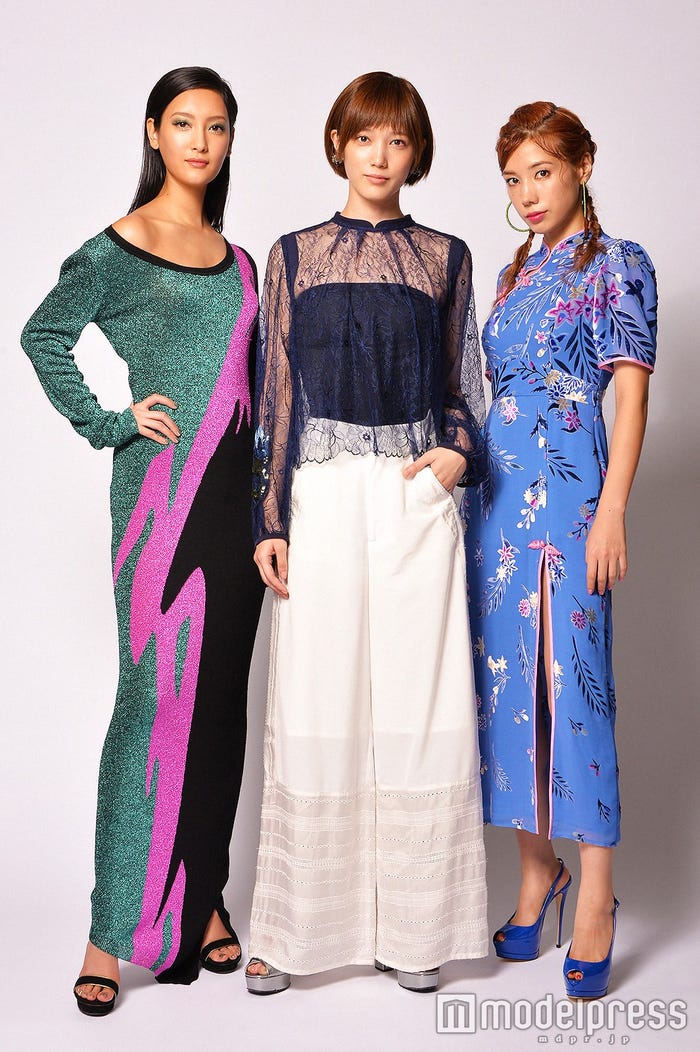 左から:菜々緒、本田翼、仲里依紗 (C)モデルプレス
