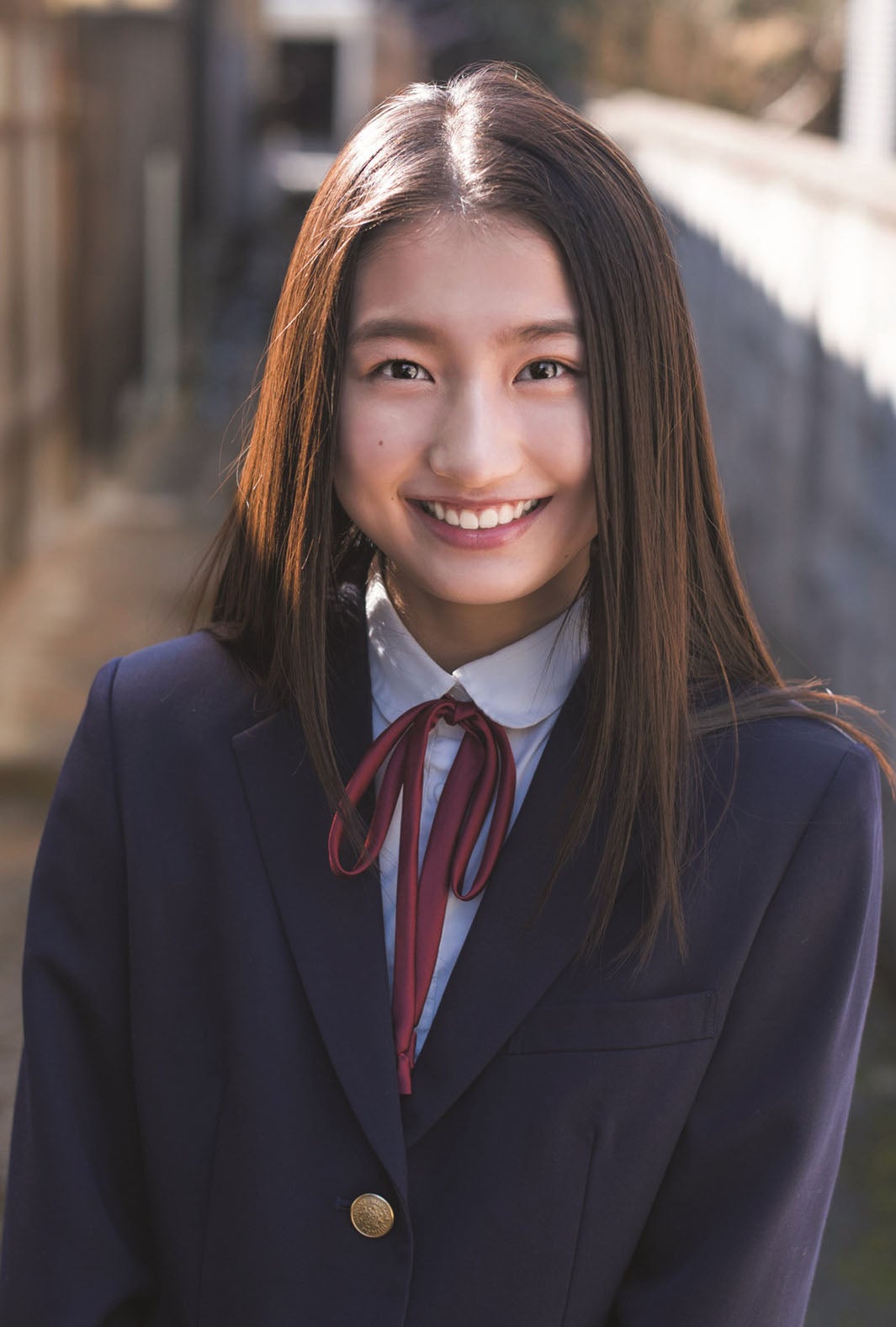 「B.L.T.graduation2021中学卒業」タワーレコード オンライン購入特典ポストカード／塩月希依音（提供写真）