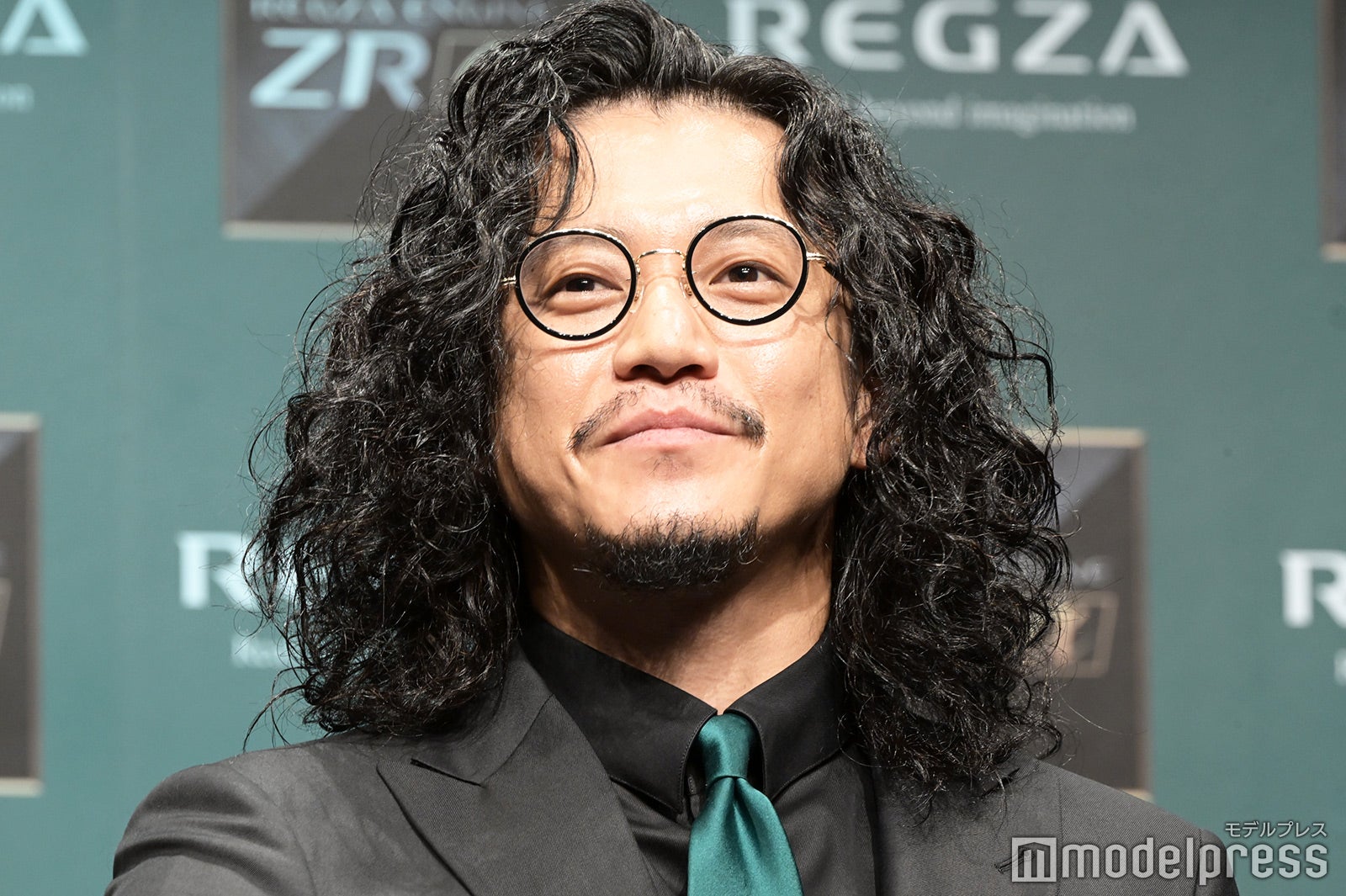 小栗旬（C）モデルプレス