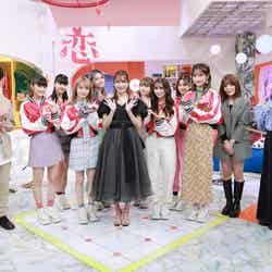 （左から）向井慧、Girls2、大島麻衣、妹尾ユウカ、宇垣美里（C）日本テレビ