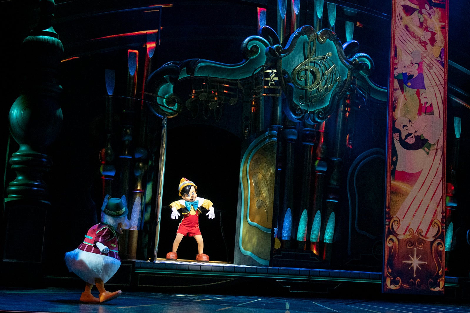 「ミッキーのマジカルミュージックワールド」（C）Disney