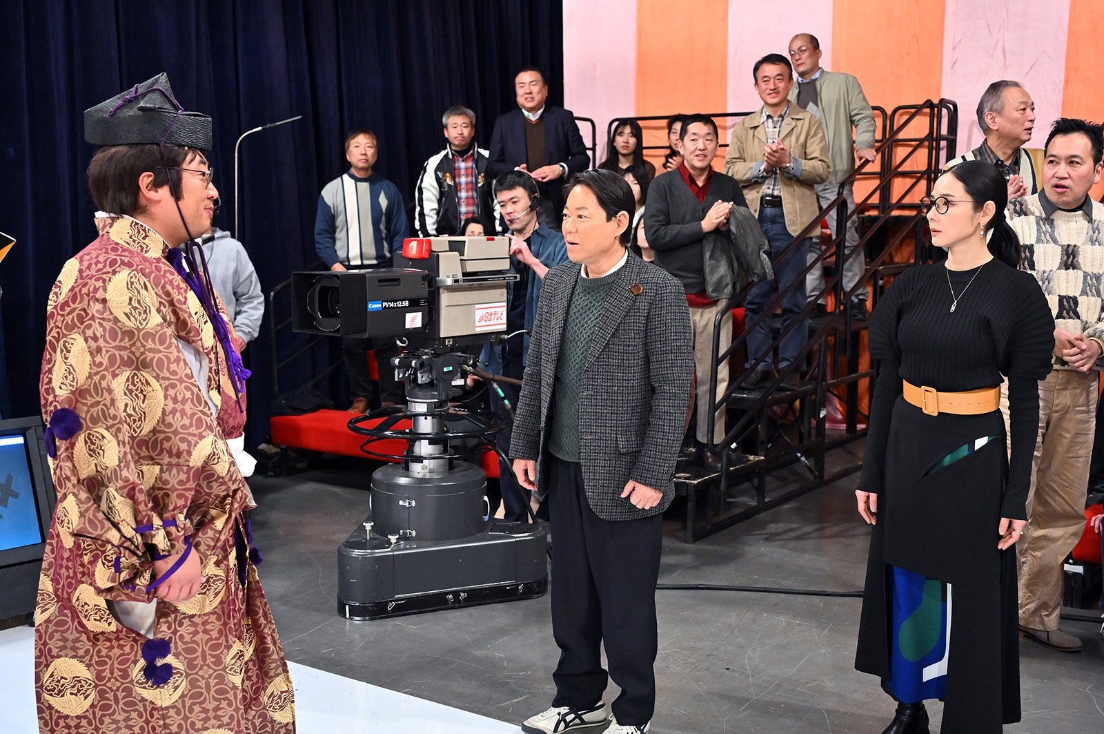 秋山竜次、阿部サダヲ、吉田羊「不適切にもほどがある！」第3話より（C）TBS