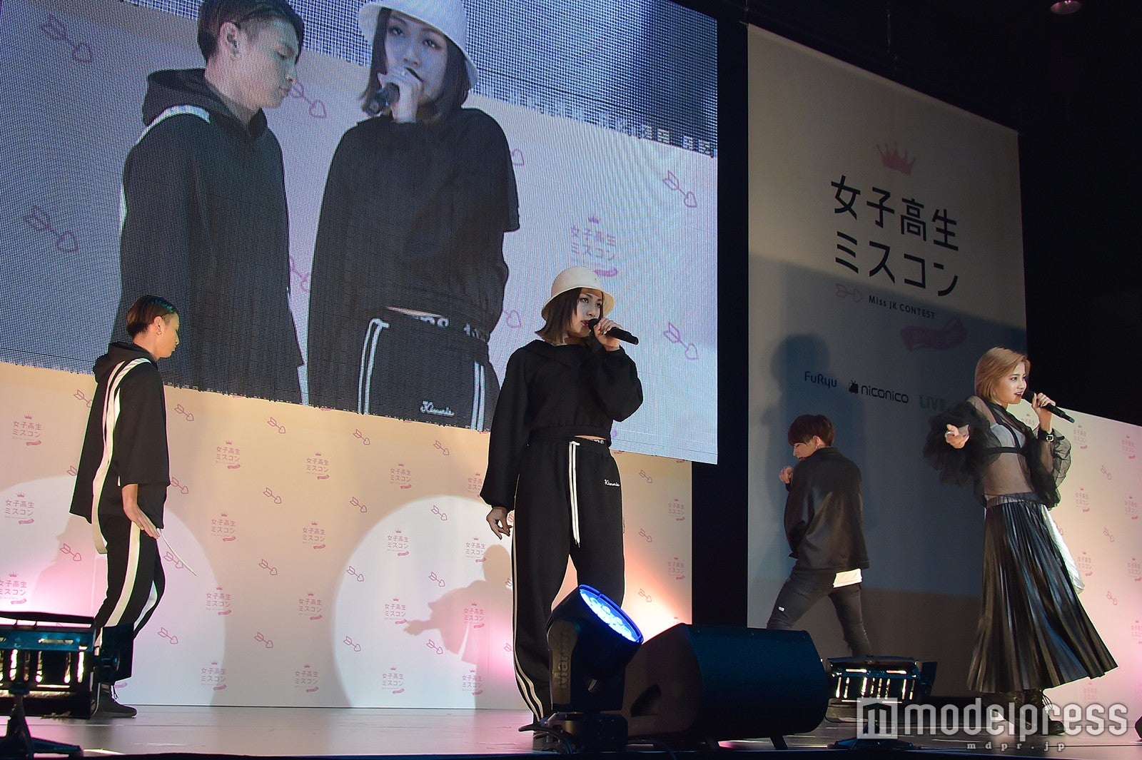 lol（C）モデルプレス