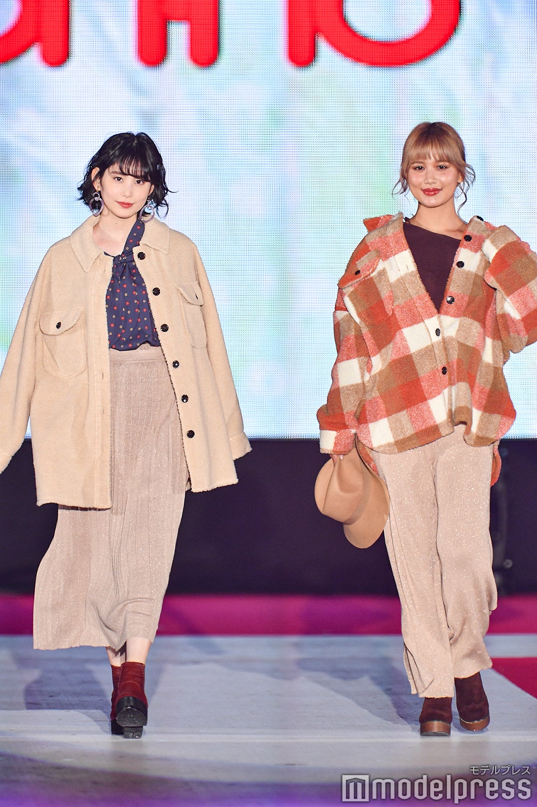  金城茉奈、佐藤エリ（C）モデルプレス