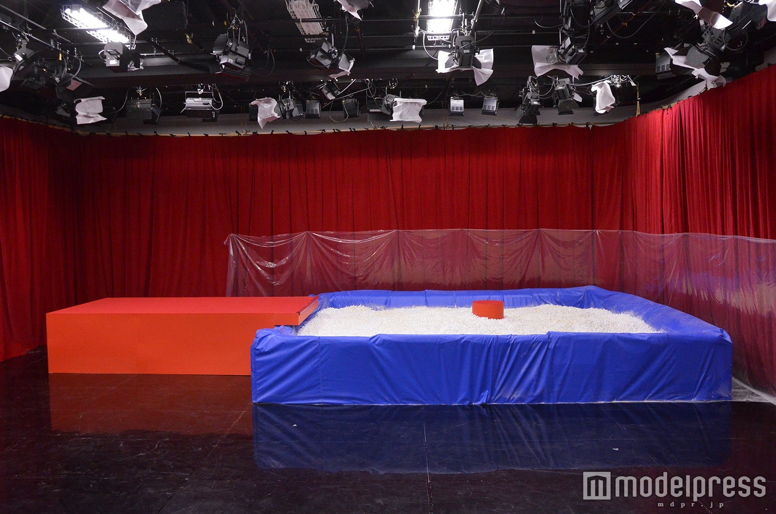 嵐×Hey! Say! JUMPのデスマッチ再び！クイズ＆“浮き島飛び乗りバトル”を制するのはどっち？